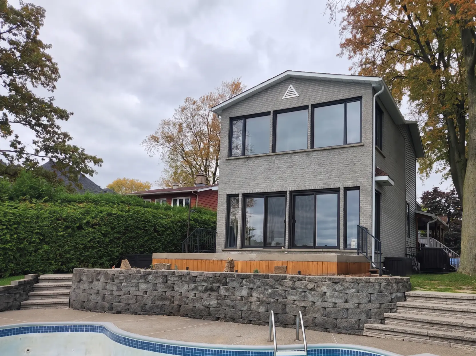 Avant - Terrasse au bord de l'eau, Laval · Grand Montréal