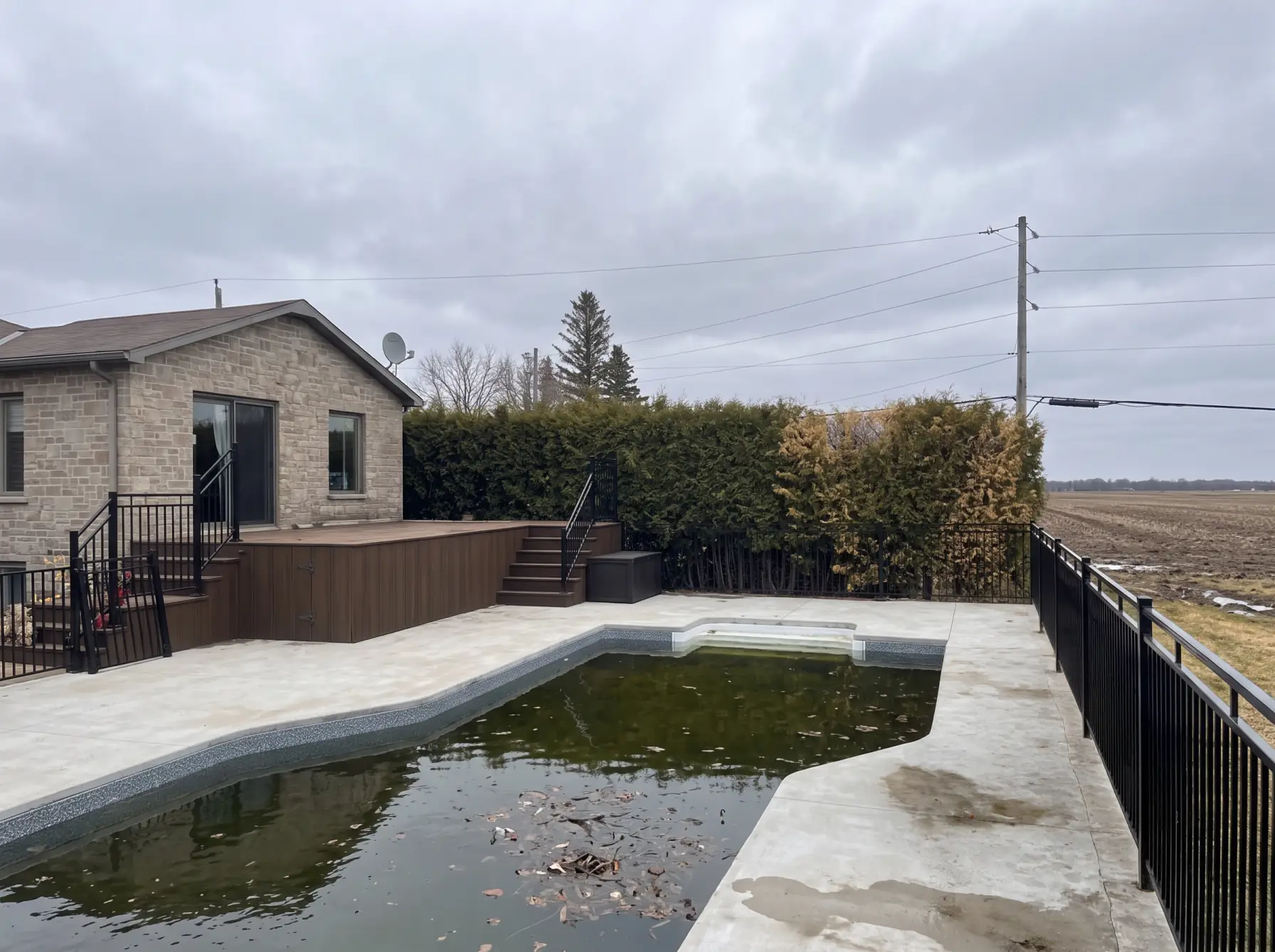 Avant - Terrasse et coin piscine, Saint-Prosper · Mauricie