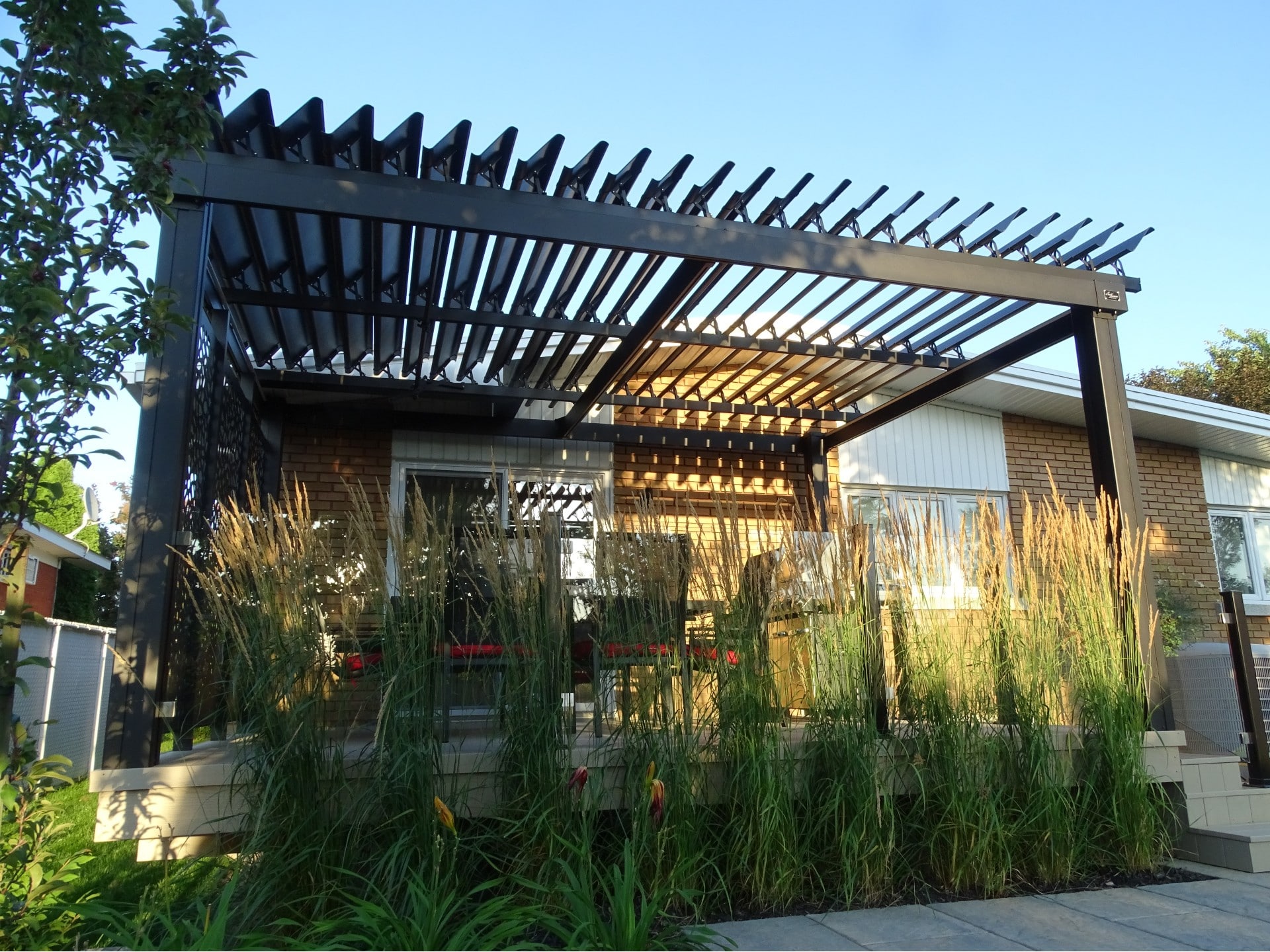 sunlouvre-pergolas-classique-toit-lames-2002