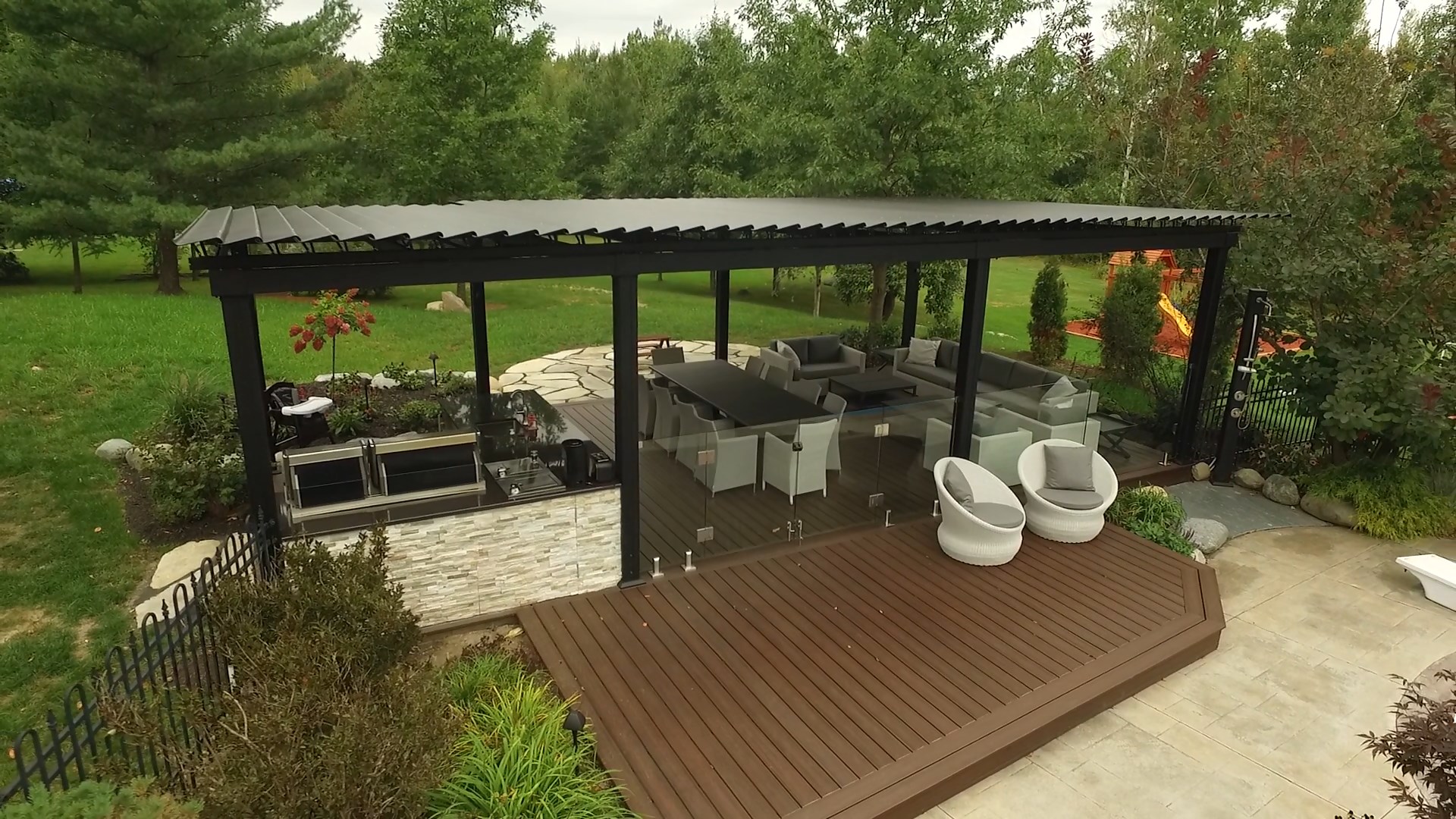 SunLouvre Pergolas Classic model, roof closed