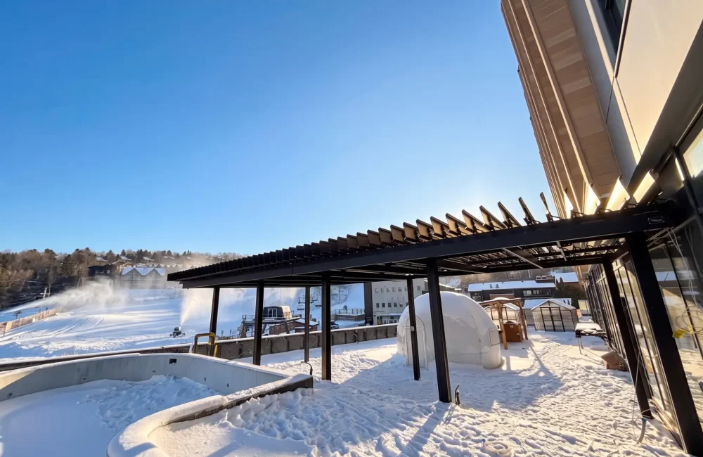 Alpinn Bromont — pergola à Bromont