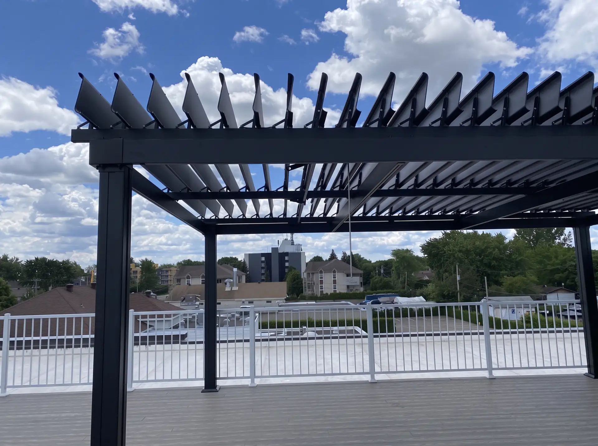 Black pergola on the college's roof terrace, Cégep régional de Lanaudière in Repentigny