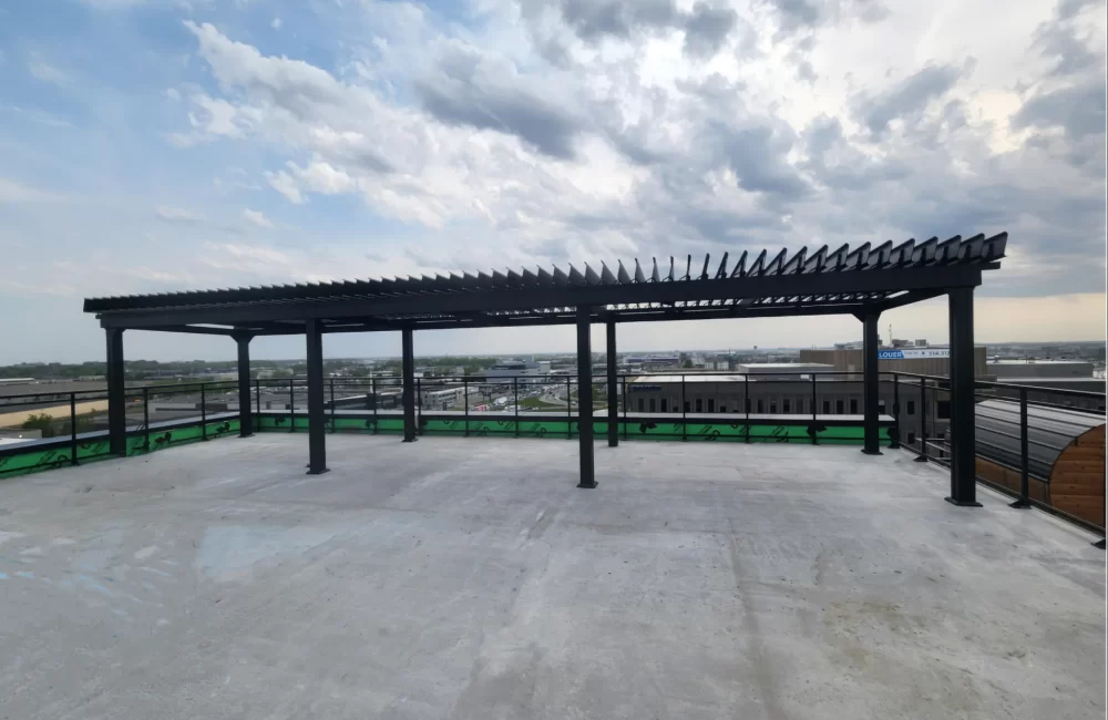 Le Cent Onze — pergola à Montréal