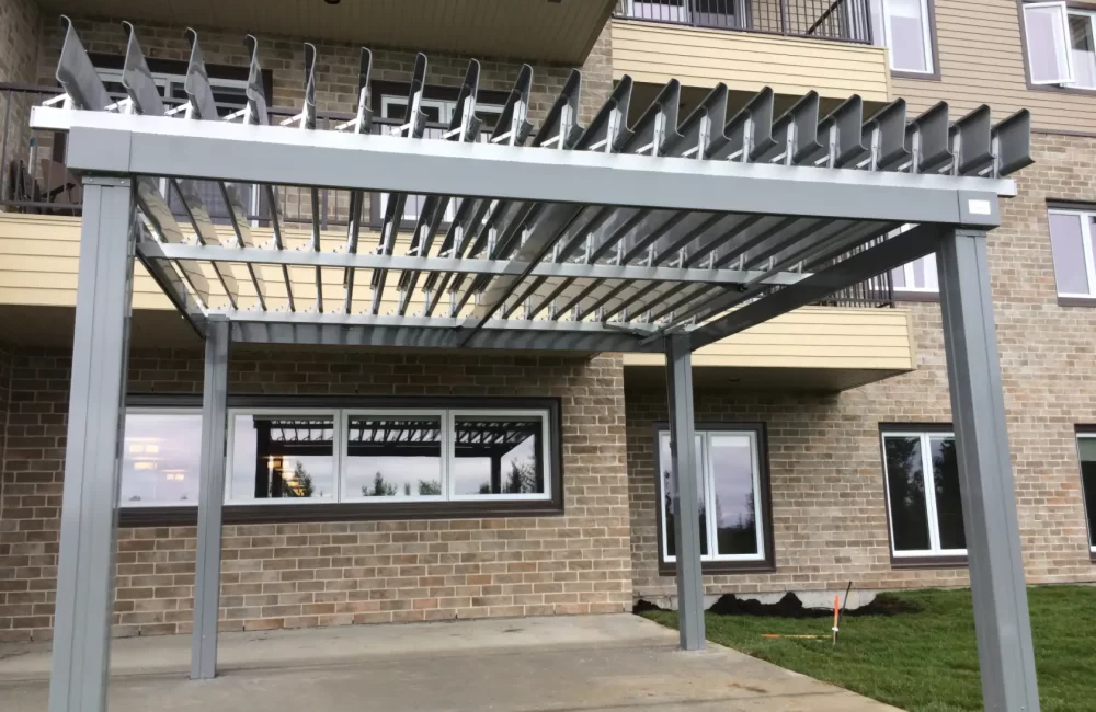 Château Bellevue — pergola in Baie-Comeau