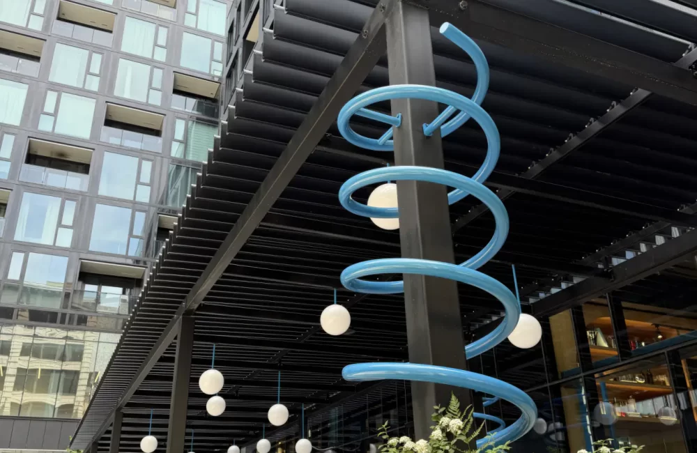 Restaurant Cochon Dingue Maestria — pergola à Montréal