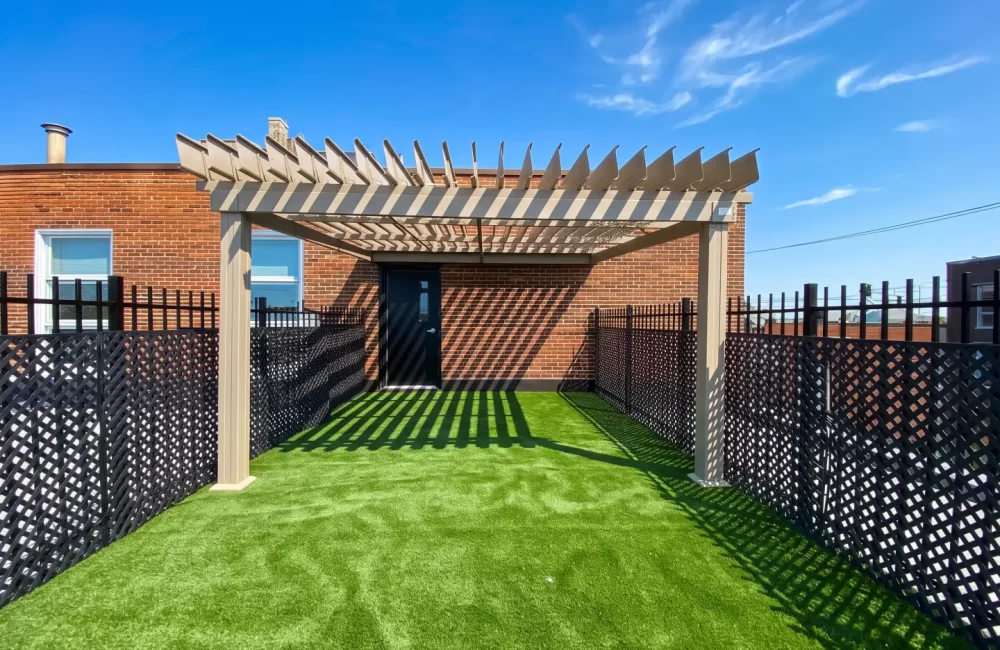 CPE Soleil Joyeux — pergola à Montréal