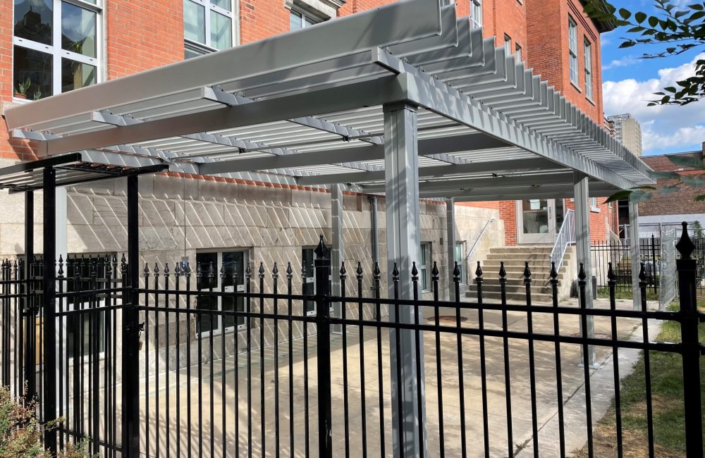 École des métiers Restauration — pergola à Montréal