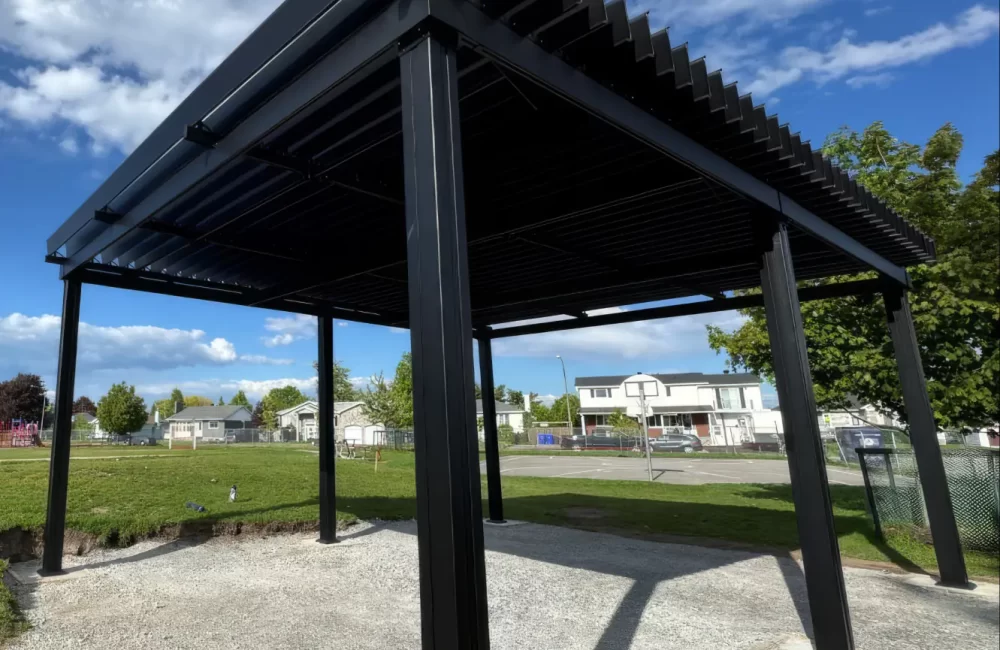 Ecole Nouveau Monde — pergola in Gatineau