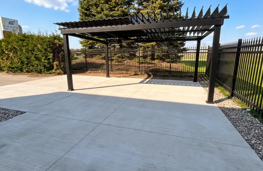 Fempro — pergola in Drummondville
