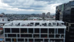 Terrasse de toit face au centre-ville, Laurent & Clark à Montréal