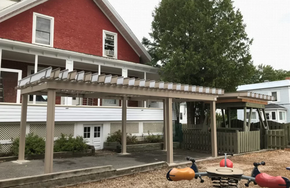 CPE Les Jeunes pousses — pergola à Waterloo