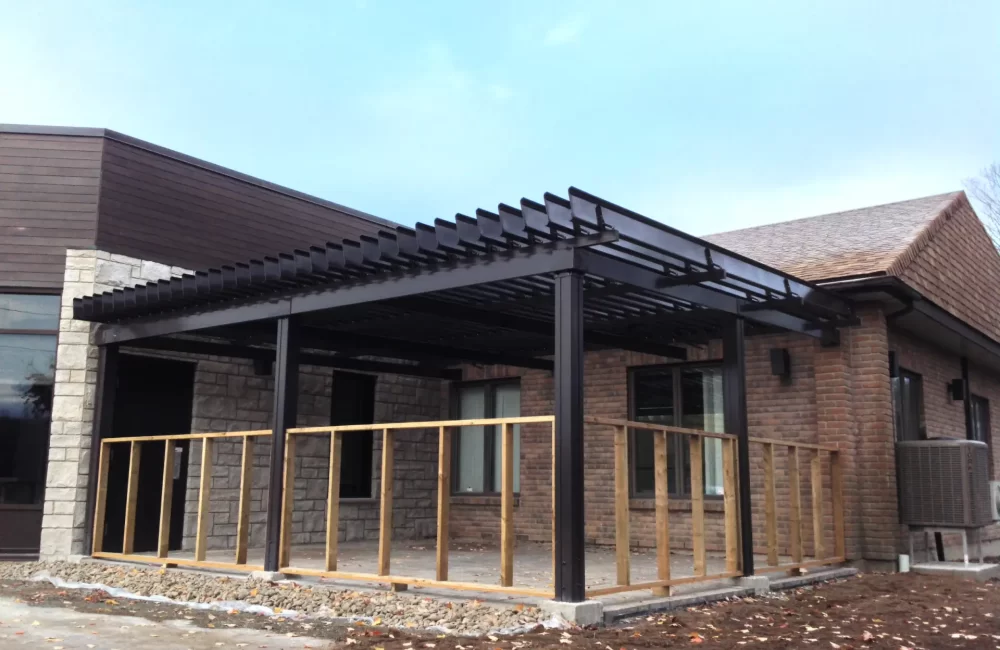 Mairie de St-Alphonse-de-Granby — pergola in Saint-Alphonse-de-Granby