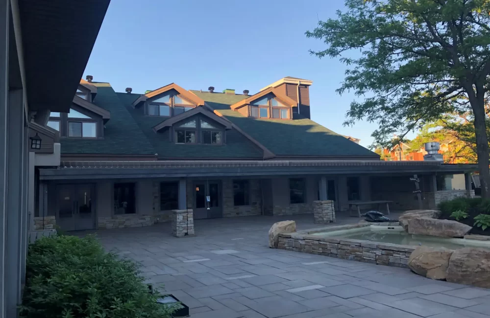 Manoir Saint-Sauveur — pergola in Saint-Sauveur
