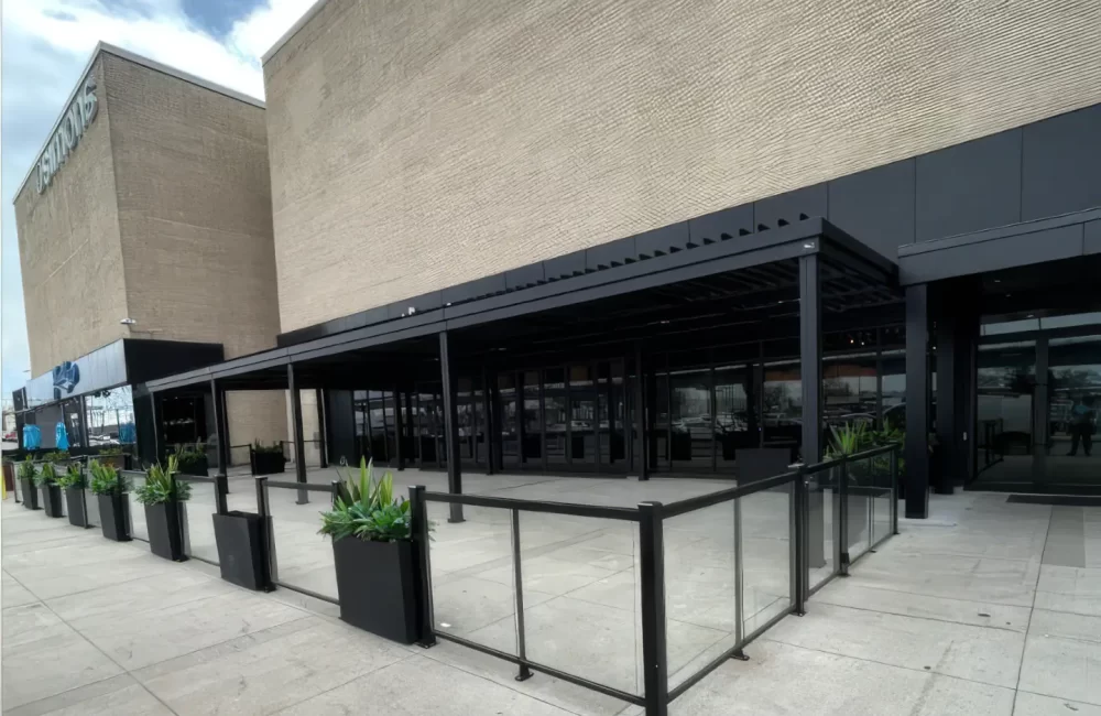 Milestones — pergola à Pointe-Claire