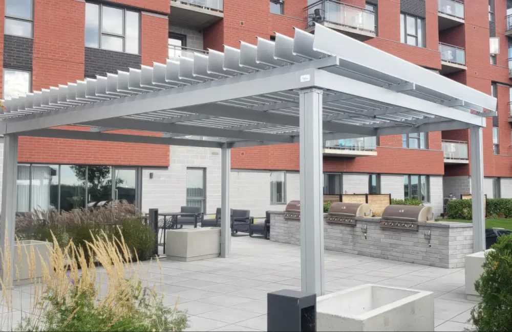 Condos Mostra Candiac — pergola à Candiac