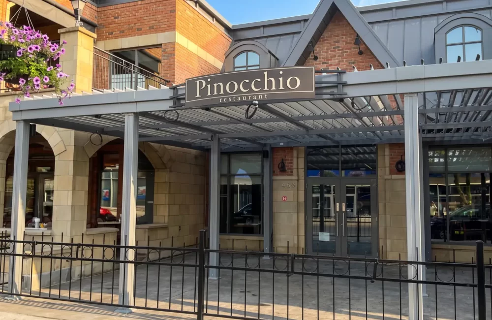 Le Pinocchio — pergola à Magog