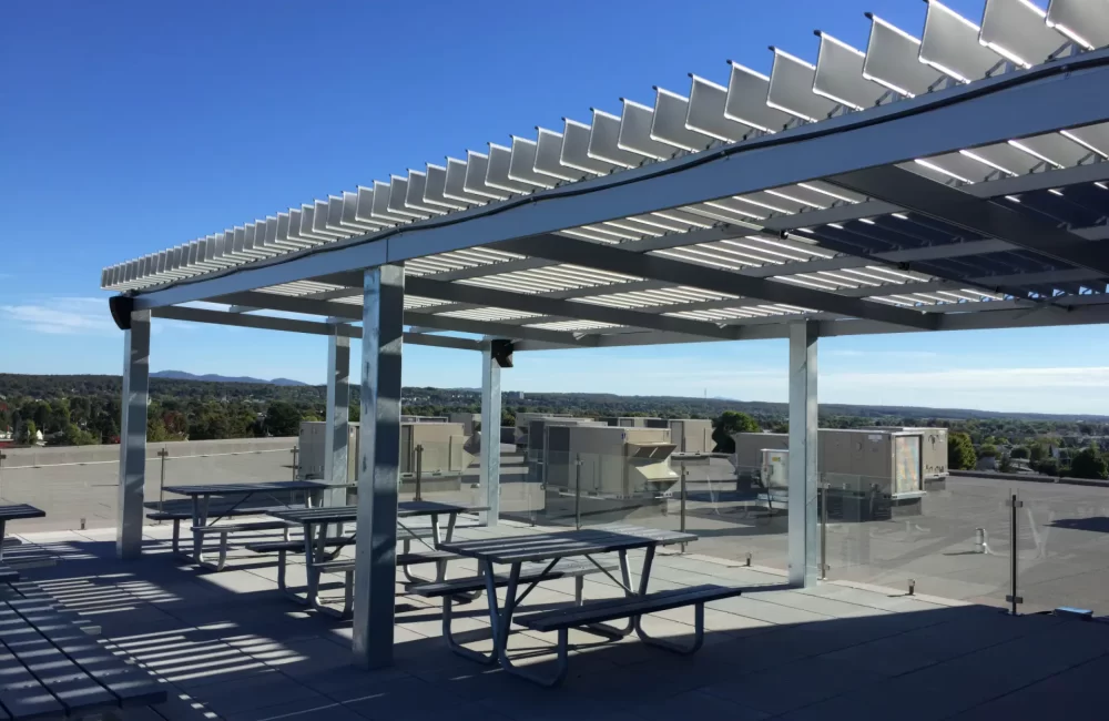 Place Royal — pergola à Granby
