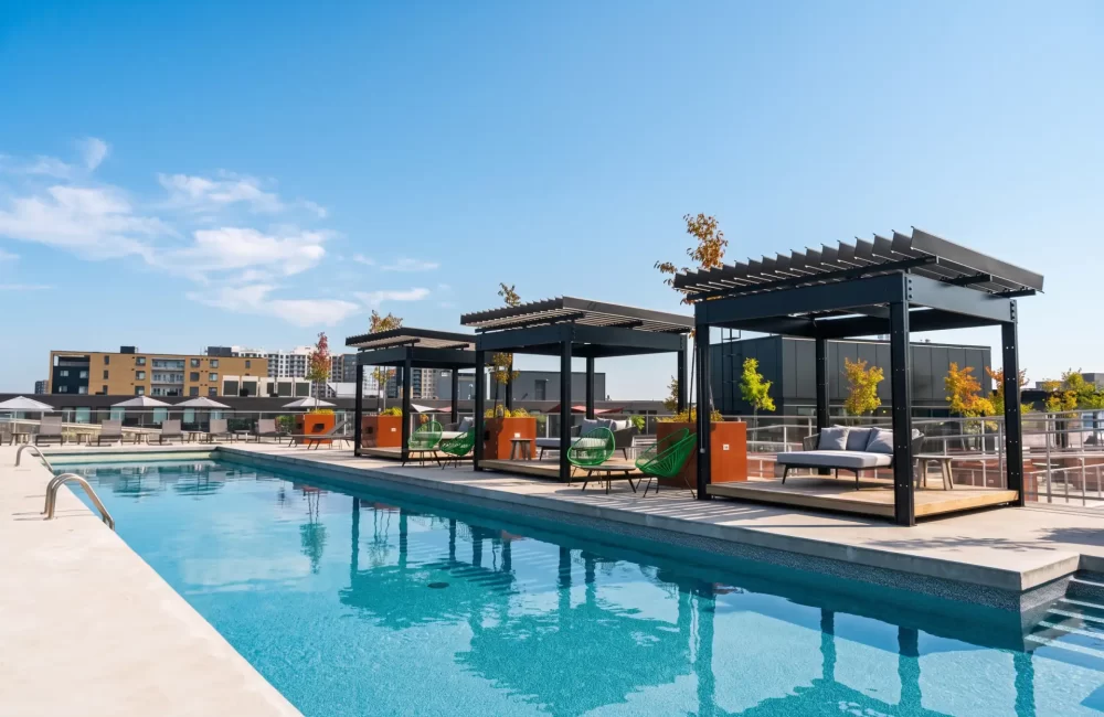 Quartier Général Condos — pergola à Montréal