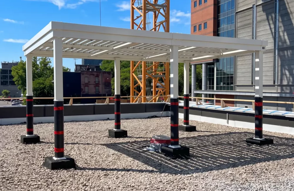 Tour des Canadiens 2 — pergola à Montréal