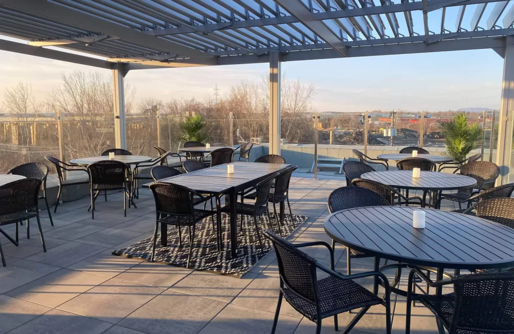Transport Bourassa Inc. — pergola in Saint-Jean-sur-Richelieu