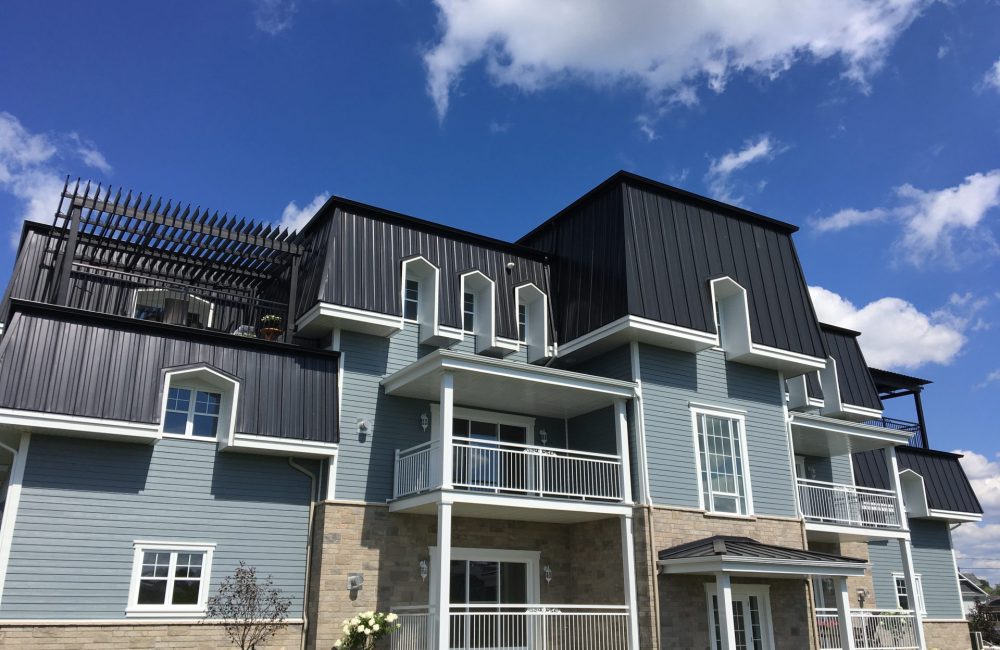 Les Victoriennes — pergola à Bromont